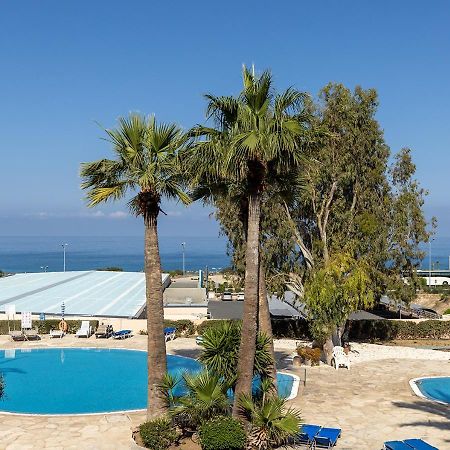 105 Kings Palace - Fabulous 2 Bed, 2 Bath, Large Patio With Garden - Sea Views Pafos Exterior foto