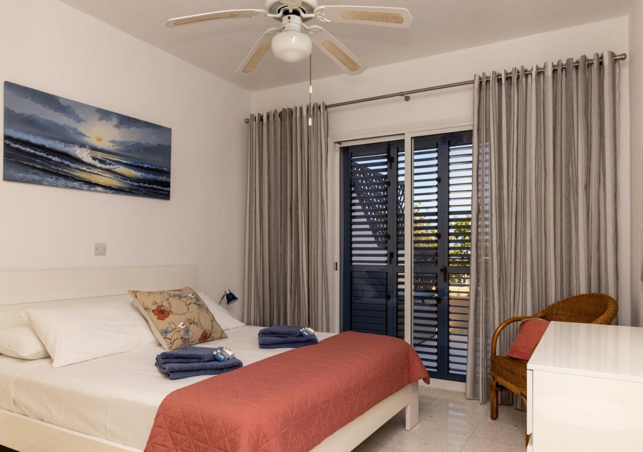 105 Kings Palace - Fabulous 2 Bed, 2 Bath, Large Patio With Garden - Sea Views Pafos Exterior foto
