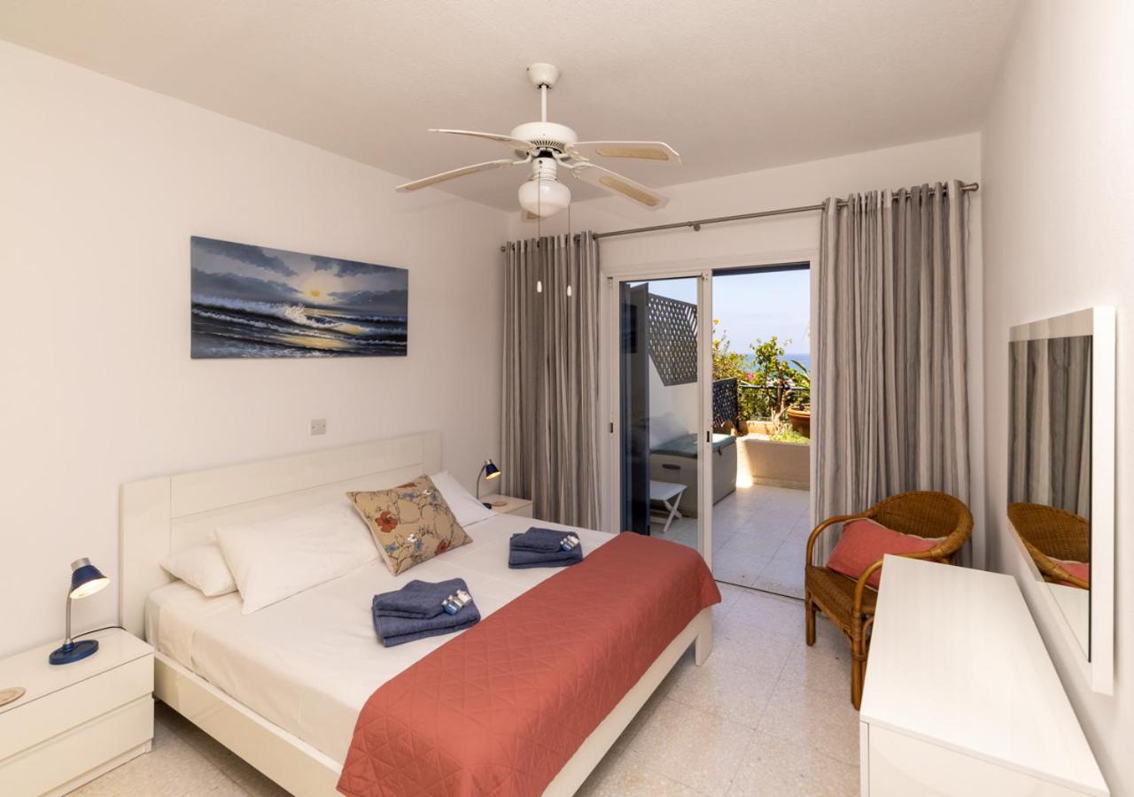 105 Kings Palace - Fabulous 2 Bed, 2 Bath, Large Patio With Garden - Sea Views Pafos Exterior foto