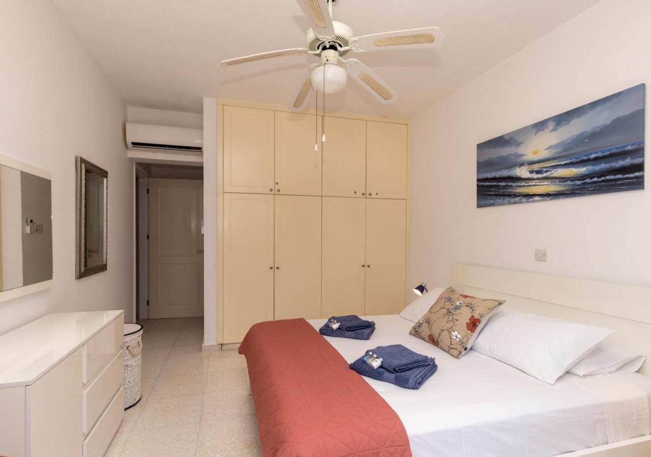 105 Kings Palace - Fabulous 2 Bed, 2 Bath, Large Patio With Garden - Sea Views Pafos Exterior foto