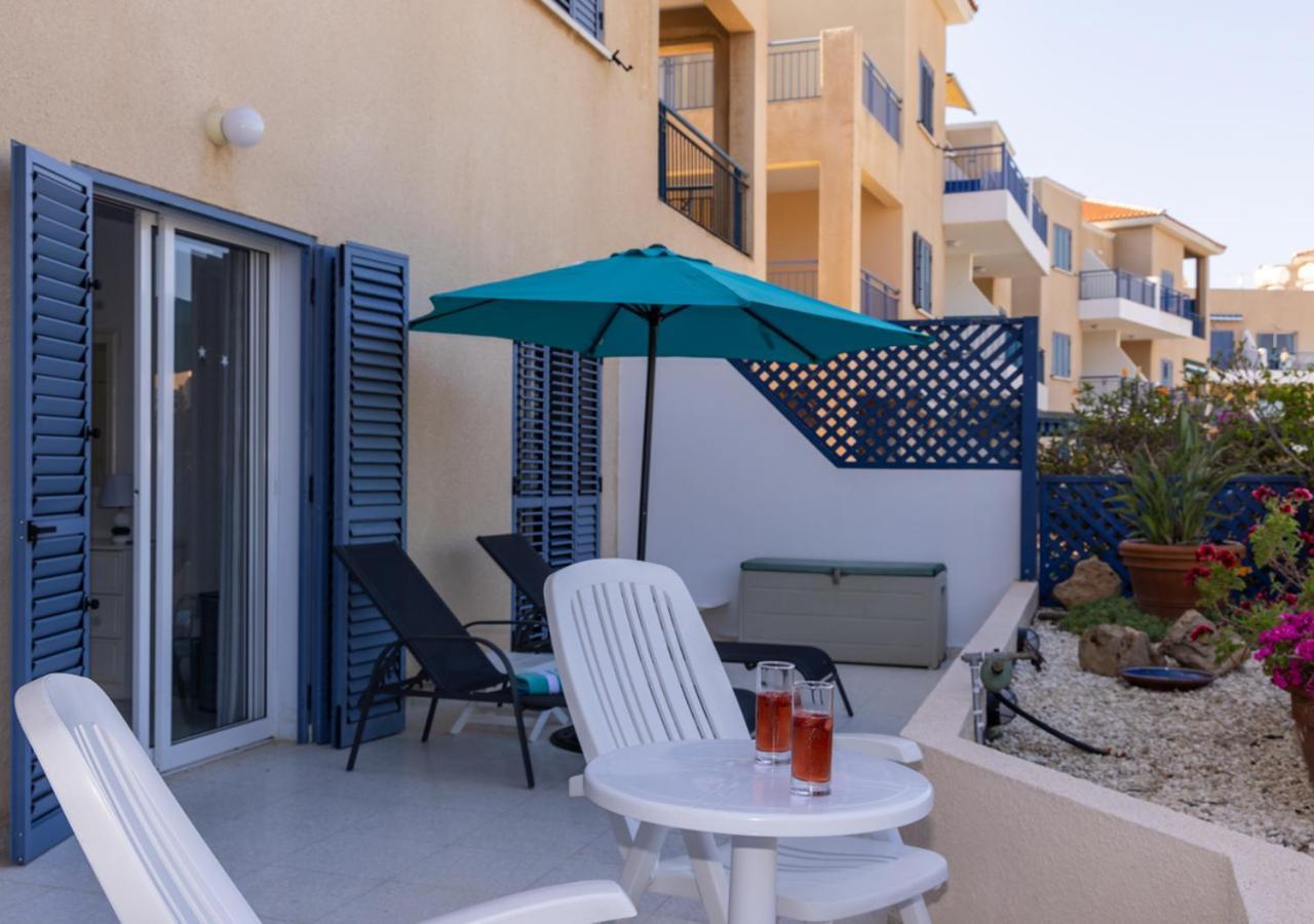 105 Kings Palace - Fabulous 2 Bed, 2 Bath, Large Patio With Garden - Sea Views Pafos Exterior foto