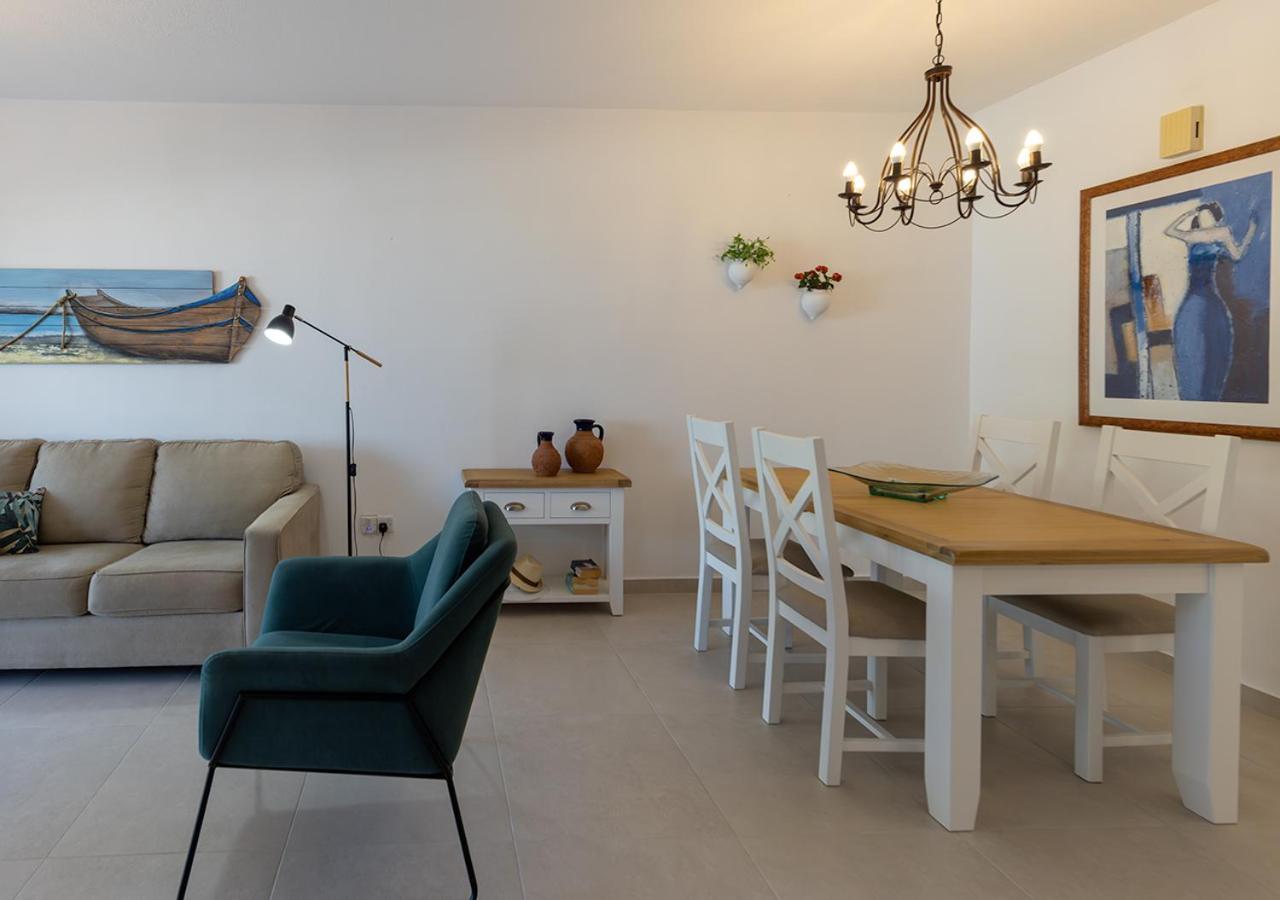 105 Kings Palace - Fabulous 2 Bed, 2 Bath, Large Patio With Garden - Sea Views Pafos Exterior foto
