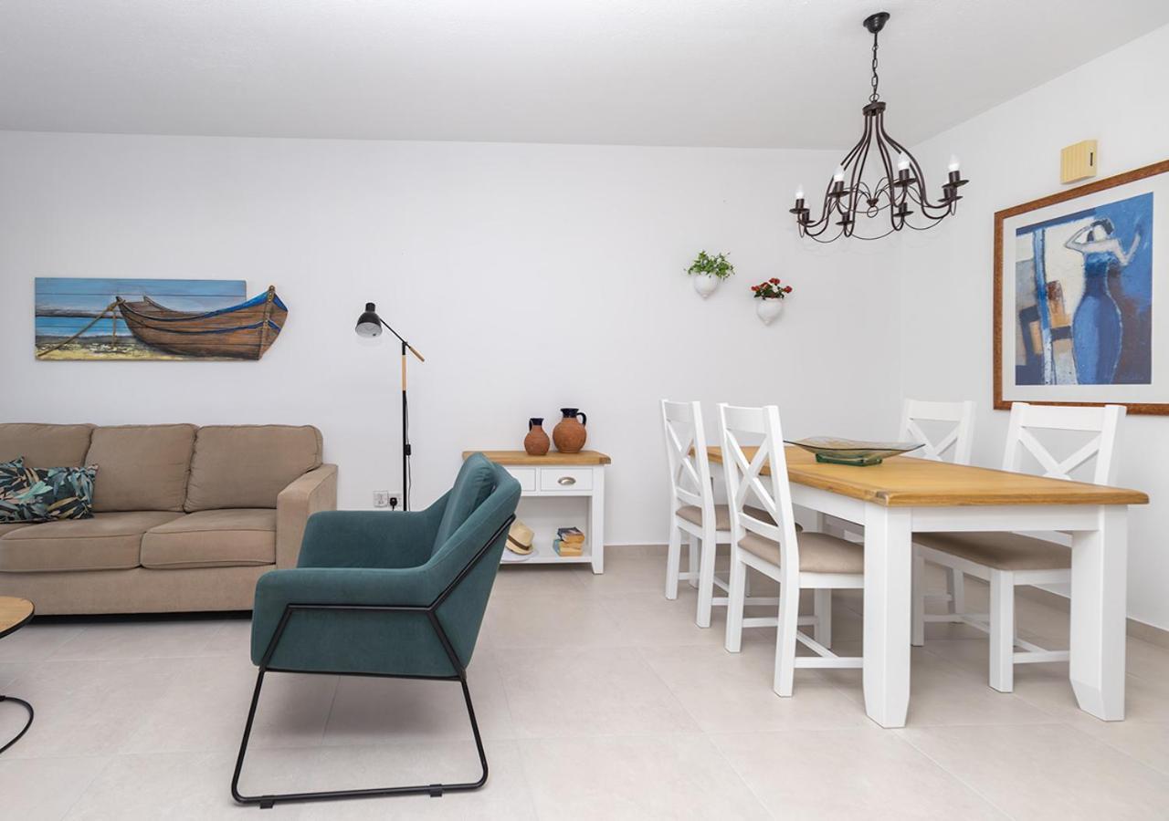 105 Kings Palace - Fabulous 2 Bed, 2 Bath, Large Patio With Garden - Sea Views Pafos Exterior foto