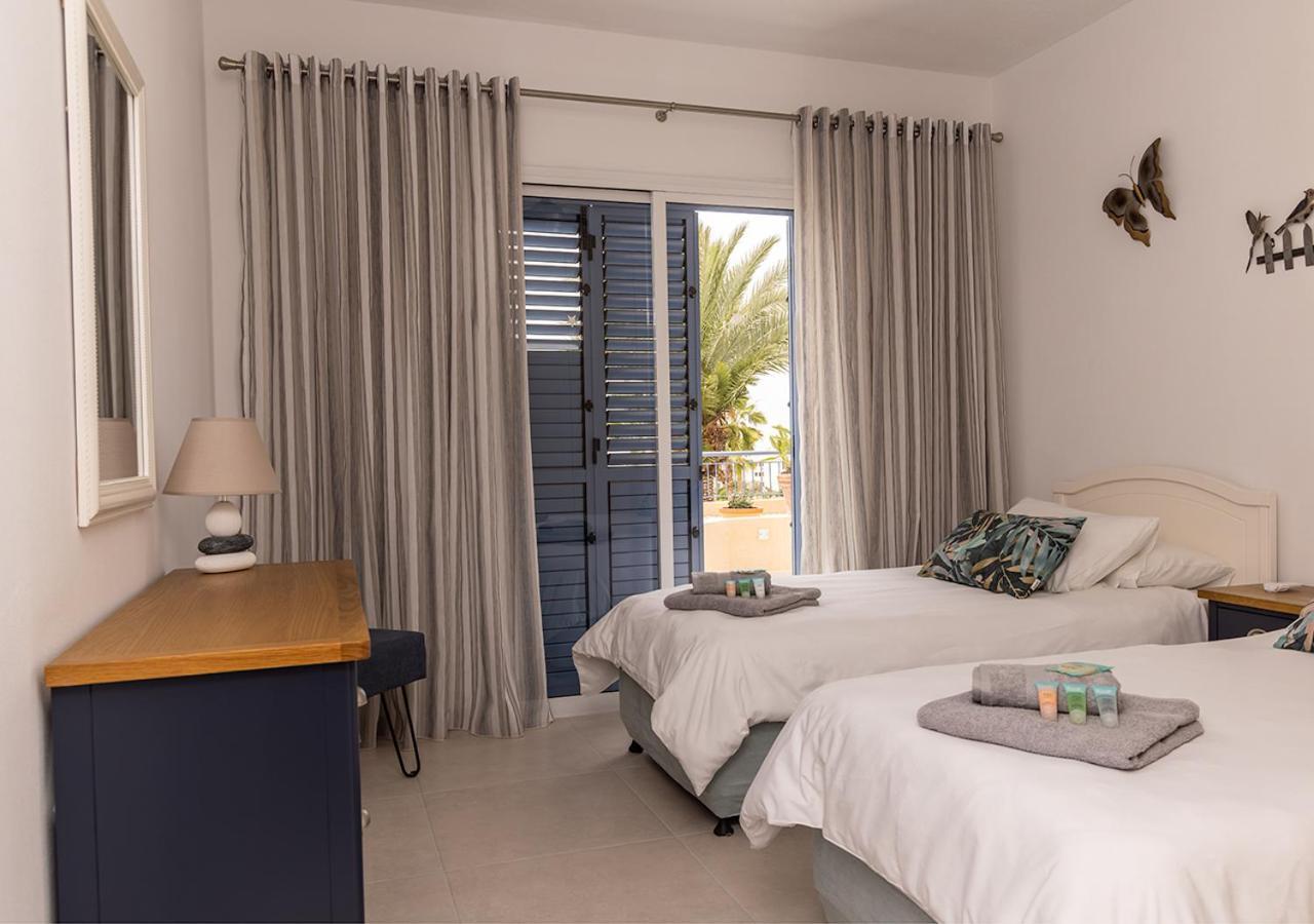 105 Kings Palace - Fabulous 2 Bed, 2 Bath, Large Patio With Garden - Sea Views Pafos Exterior foto