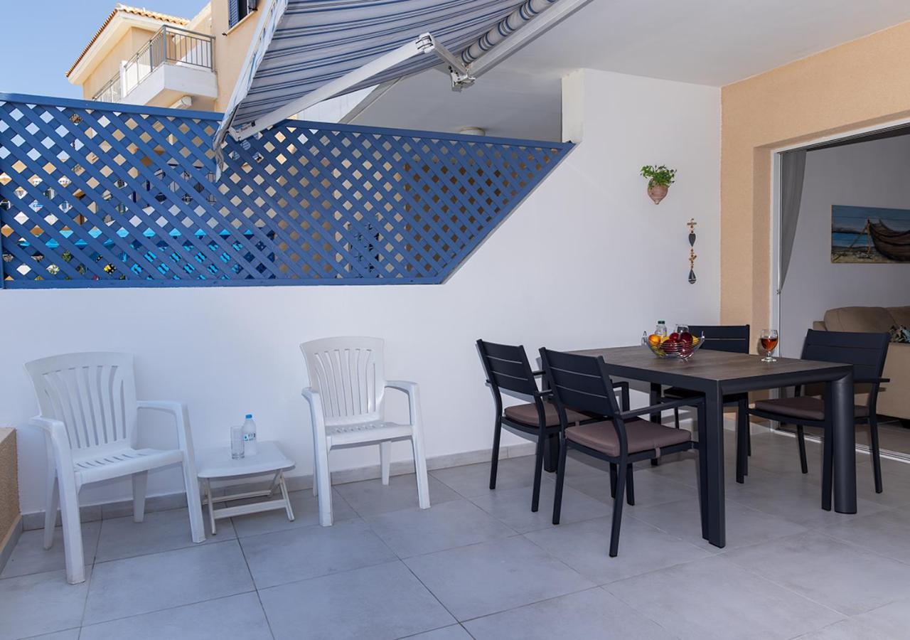 105 Kings Palace - Fabulous 2 Bed, 2 Bath, Large Patio With Garden - Sea Views Pafos Exterior foto