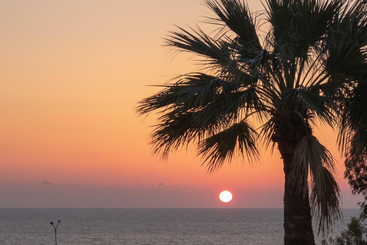 105 Kings Palace - Fabulous 2 Bed, 2 Bath, Large Patio With Garden - Sea Views Pafos Exterior foto