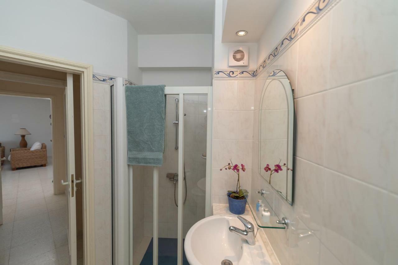 105 Kings Palace - Fabulous 2 Bed, 2 Bath, Large Patio With Garden - Sea Views Pafos Exterior foto